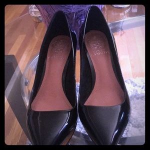 VinceCamuto pumps